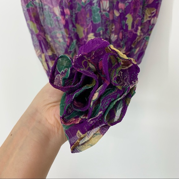 Urban Outfitters Kimchi & Blue Sheer Silk Floral Sleeveless V-Neck Tunic Blouse - Picture 12 of 16